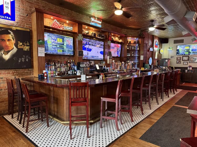 Eddie O'Briens Geneva location